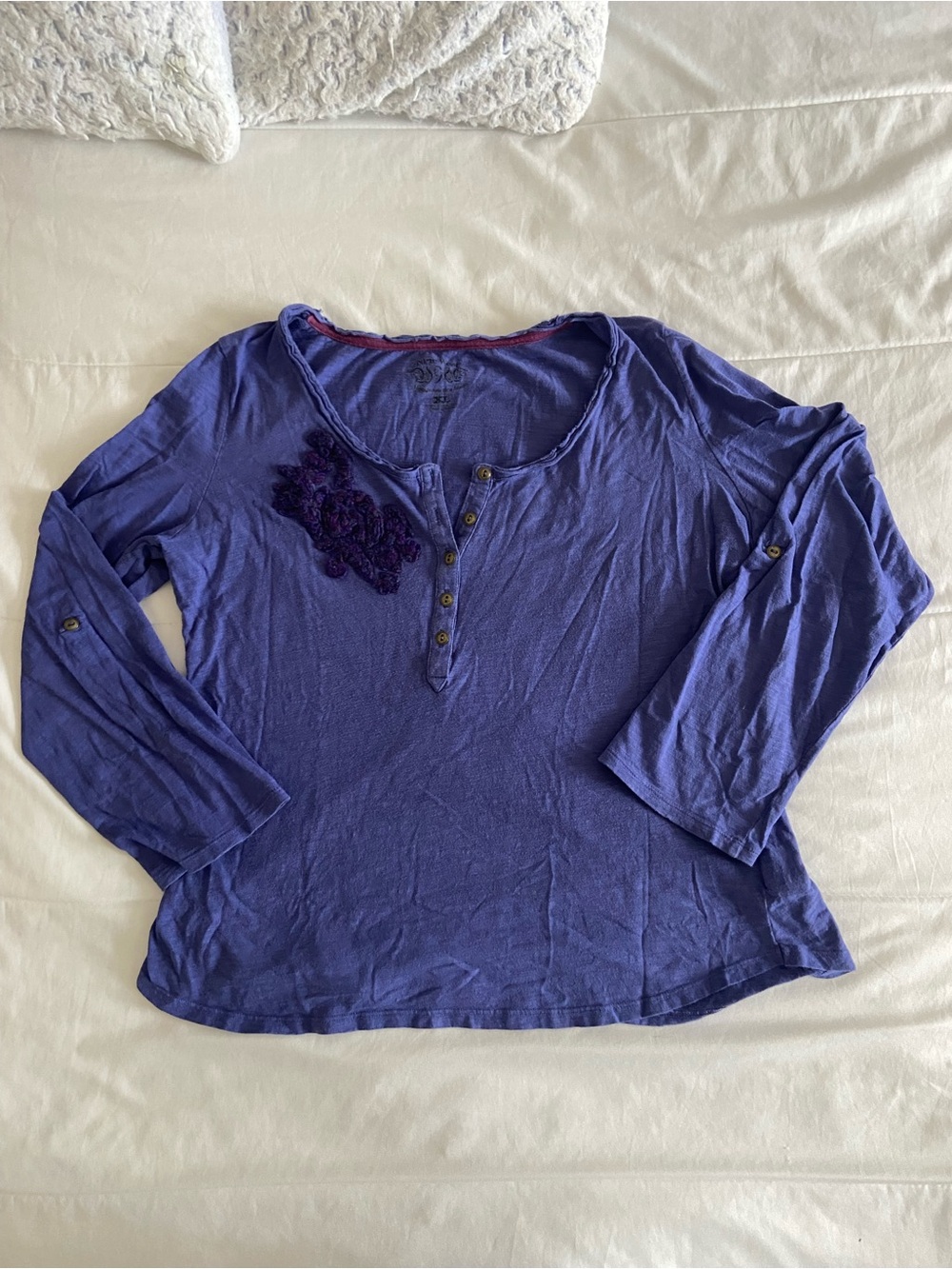 Vintage Nine West Purple Long-Sleeve Henley with Embroidered Appliqué Size XL